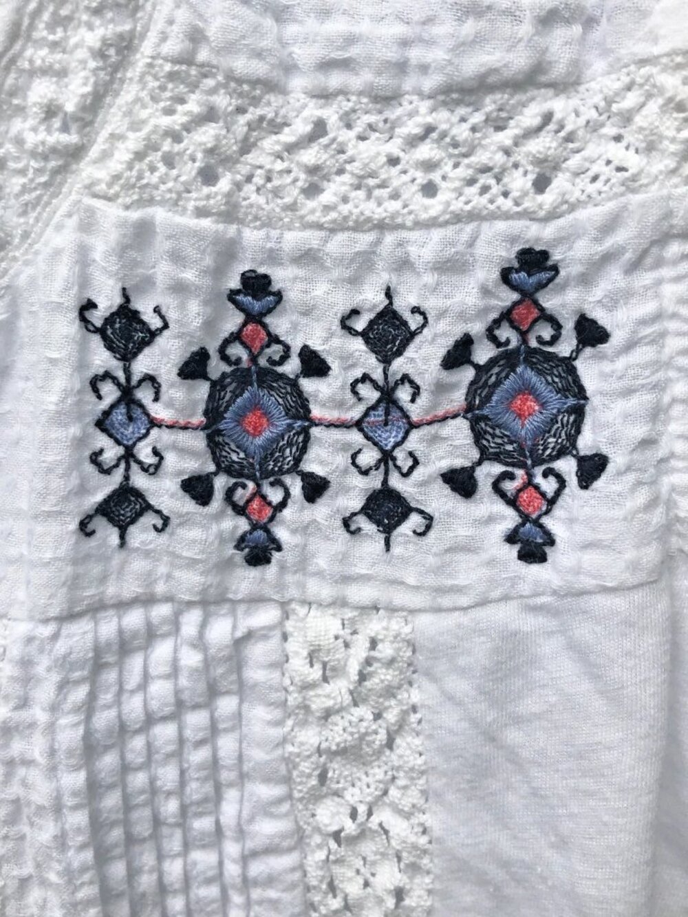 Lucky Brand Womens Sleeveless Boho Peasant Top White Embroidered Crochet Size S - Picture 3 of 10